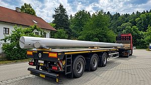 Der 16,65 Meter hohe Edelstah-Abluftkamin von BerlinerLuft. Technik