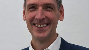 Dr. Günther Schmauz