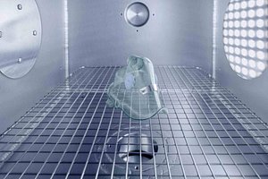 Trade fair stand or plasma system from Plasmatreat for the treatment of plastic surfaces
