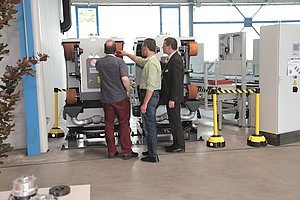 Foto Besichtigung während der SHL Technology Days