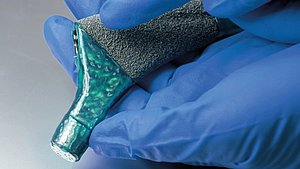 Metallprothese mit Panacol-Maskierung