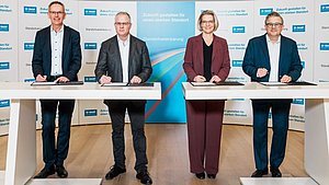 Unterzeichnung der neuen Standortvereinbarung der BASF