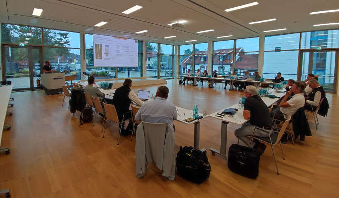 Participants of the DFO members' day 2026 at Remmers in Löningen