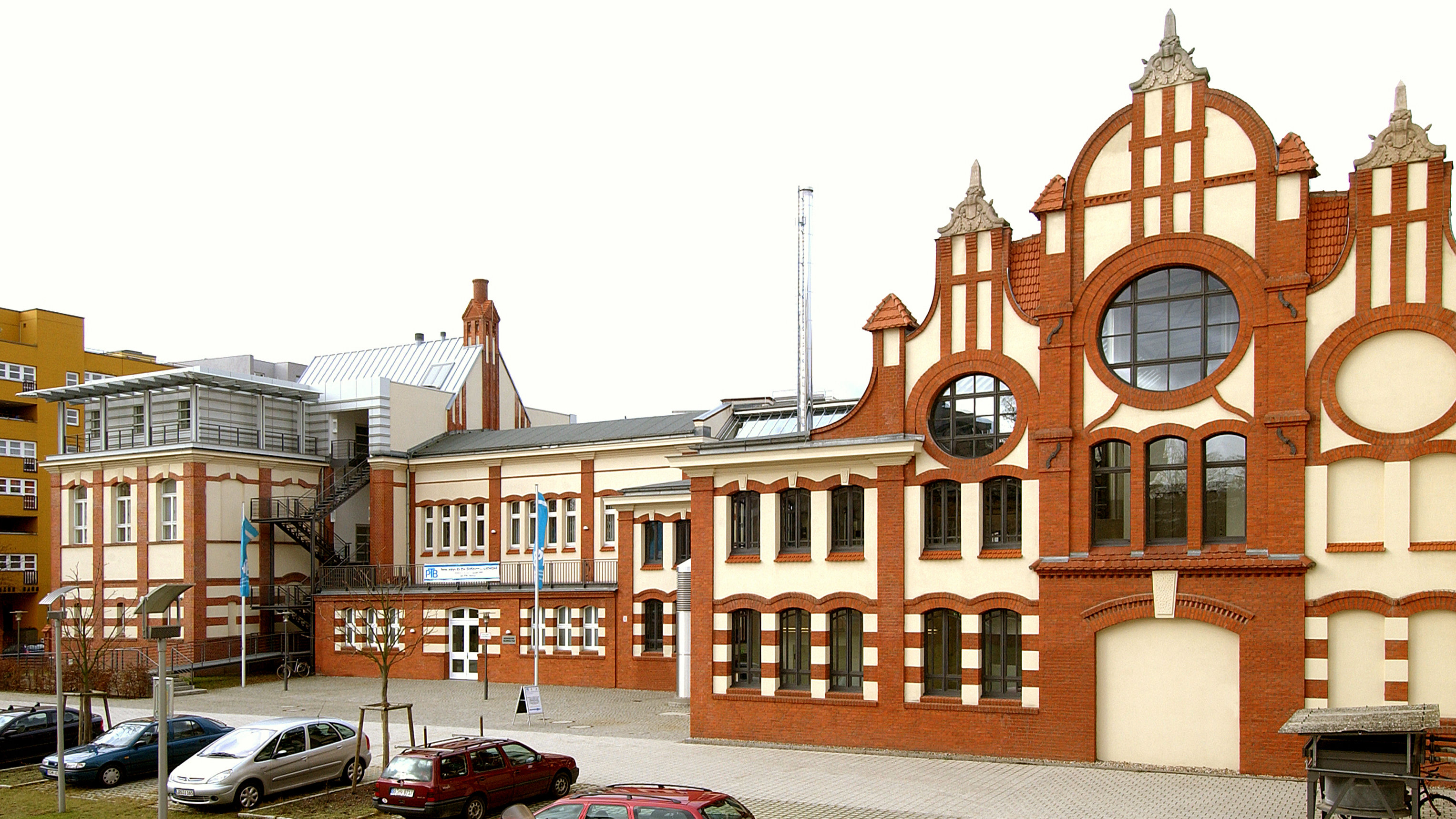 The historic Hermann von Helmholtz Building in Berlin is the venue for the workshop “60 Years of Vacuum Metrology at PTB.”