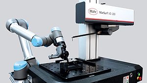 Roboter und Messplatz von Mahr