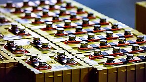 Alte Lithium-Ionen-Batterien fallen in immer größeren Mengen an, entsprechend wichtiger wird das Recycling. 