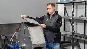 Abriebtrommel im Prüflabor des SKZ