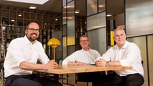 CEO Christopher Heine, CFO Holger Krumel, COO Howard Boyer (v.l.), Hengst Filtration