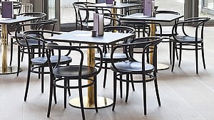Thonet Stühle
