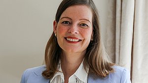 Prof. Dr. Nina Hartrampf 