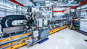 Die Experimentierstation MID bei European XFEL. In der Mitte der für die Studie verwendete Detektor AGIPD 1M.
