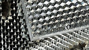 Bauteilen mit hochglänzenden Oberflächen