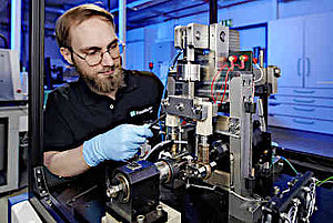 An diesem Gleitlager-Teststand kann das Fraunhofer IWS neue Werkstoffe für Gleitsysteme mit Supraschmierung prüfen.