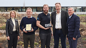 Von links nach rechts: Ayla Busch, Miteigentümerin und Co-CEO der Busch Group; Ove Sporsheim, Manager MRPC; Stian Tangen, Projektmanager MRPC; Øyvind Hansen Billing, Geschäftsführer von Busch Vacuum Solutions Norway AS; Sami Busch, Miteigentümer und Co-CEO der Busch Group.