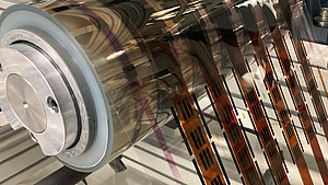 Flexible Rolle-zu-Rolle-Verarbeitung von Perowskit-Solarzellen in der Pilotlinie von VTT. 