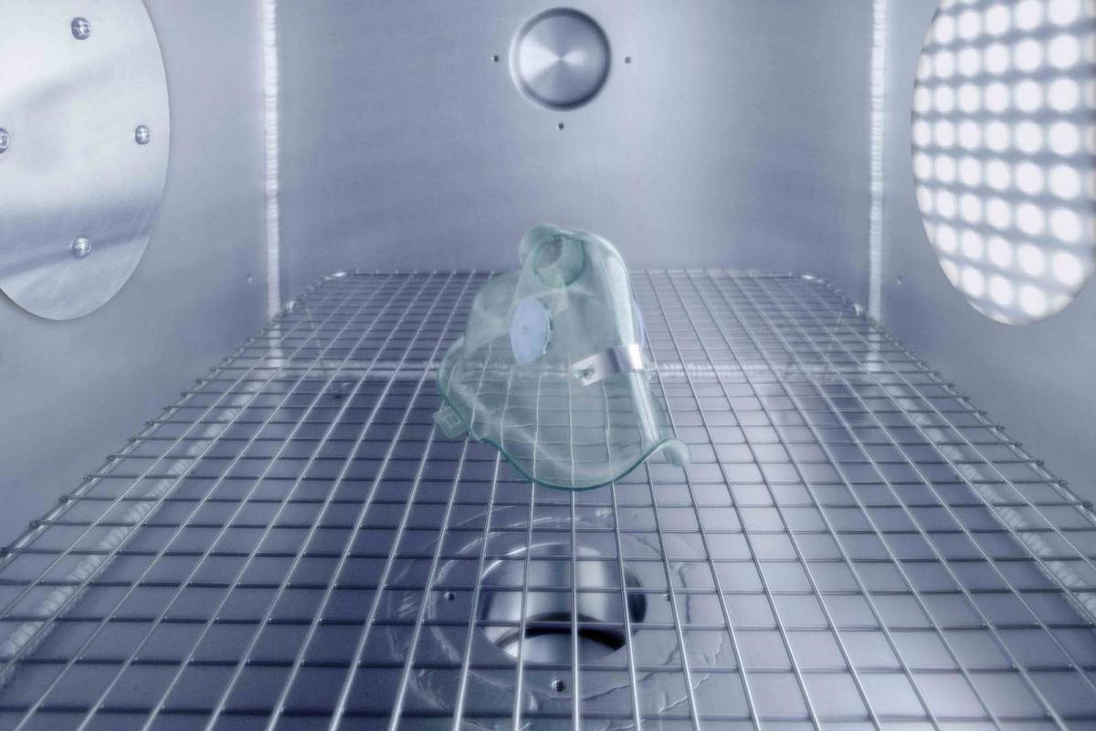 Trade fair stand or plasma system from Plasmatreat for the treatment of plastic surfaces