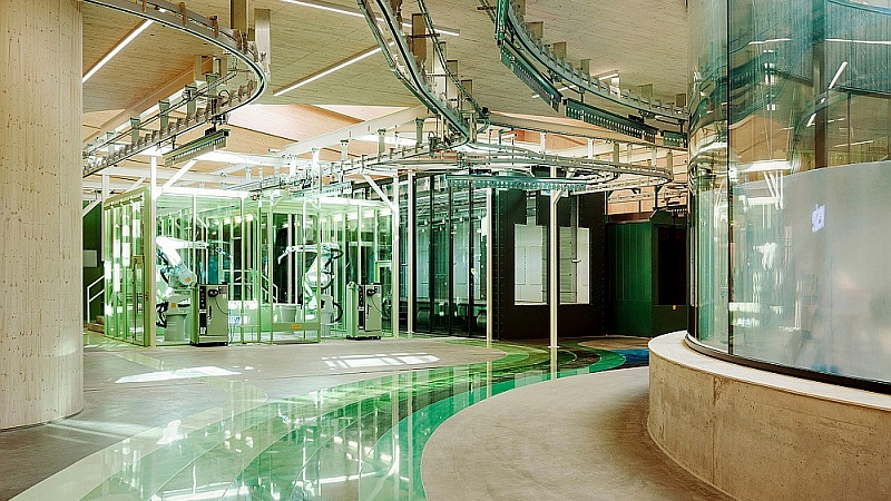 Zentrum Möbelfabrik „PLUS“